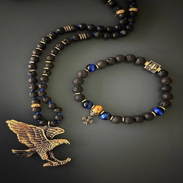 Black Skull Charm Fleur de Lis Symbol Black Beaded Bracelet For Sale - Image 8 of 10