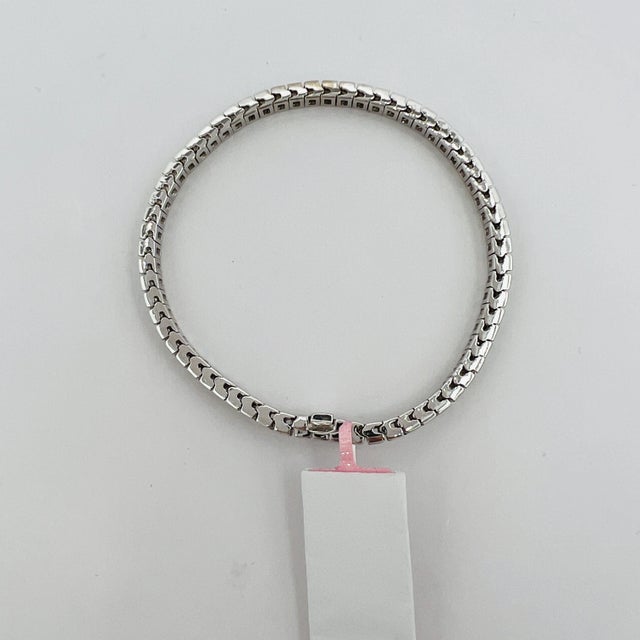 Metal White Diamond Princess Cut Diamond Tennis Bracelet in 14k White Gold For Sale - Image 7 of 8