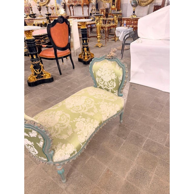 Vintage French Louis XV Double-Ended Settee upholstery For Sale In Orlando - Image 6 of 6