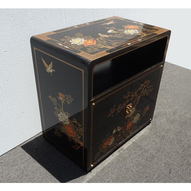 Vintage Chinese Asian Chinoiserie Floral Cabinet ~ Black Lacquered Side Table For Sale - Image 4 of 15