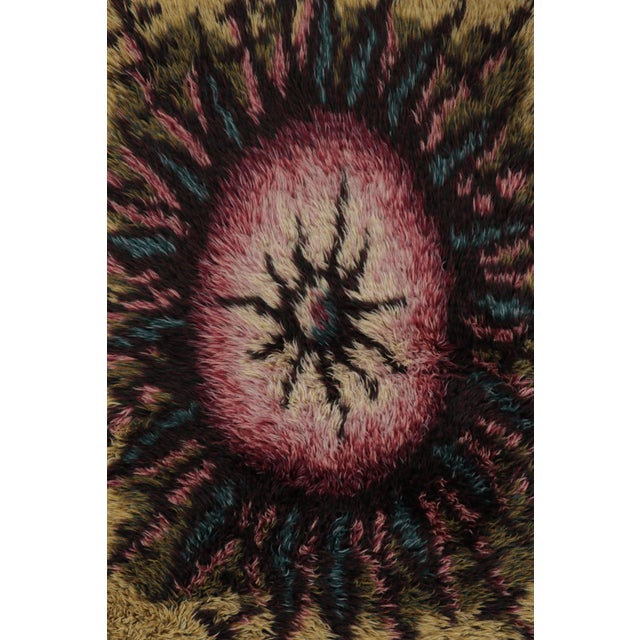 Rug & Kilim Vintage Swedish Rya Rug With Vibrant Scandinavian Medallion - Rug & Kilim For Sale - Image 4 of 7