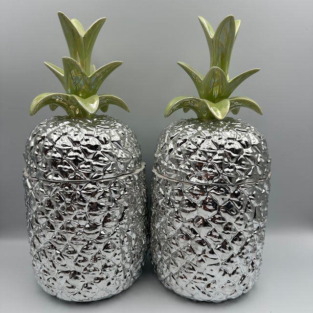 1990s Pair Large 13.5" Silver Italian Ceramic Pineapple Canister Pottery Jars Green Lid For Sale - Image 5 of 8