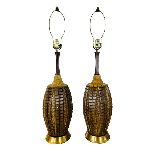 Pair of Mid-Century Modern Brutalist Abstract Ceramic Table Lamps – Geometric Textured Design For Sale - Image 10 of 13