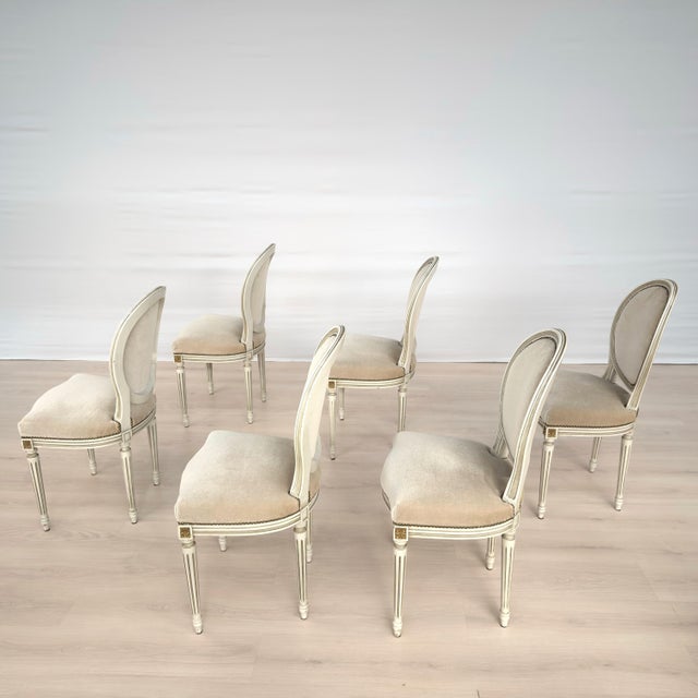 French Louis XVI Dining Chairs – Set of 6 For Sale In New York - Image 6 of 12