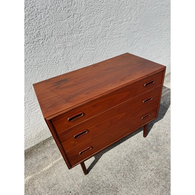 1960s 1960s Jack Cartwright for Founders Mid Century Modern Danish Style 3 Drawer Chest of Drawers, Attributed For Sale - Image 5 of 11