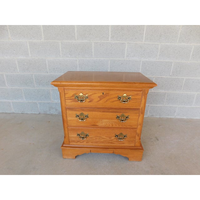 Thomasville American Oak Collection Georgian Style Nightstand For Sale - Image 11 of 13