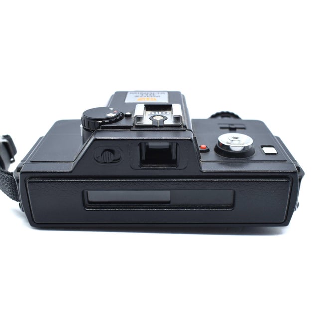 Vintage 1970s Minolta 110 Zoom SLR Film Camera For Sale - Image 9 of 9