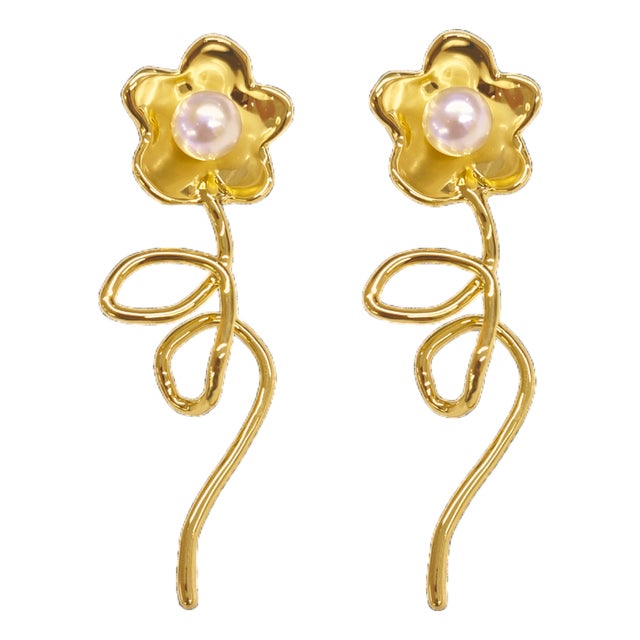 Long Daisy Earrings, A Pair For Sale