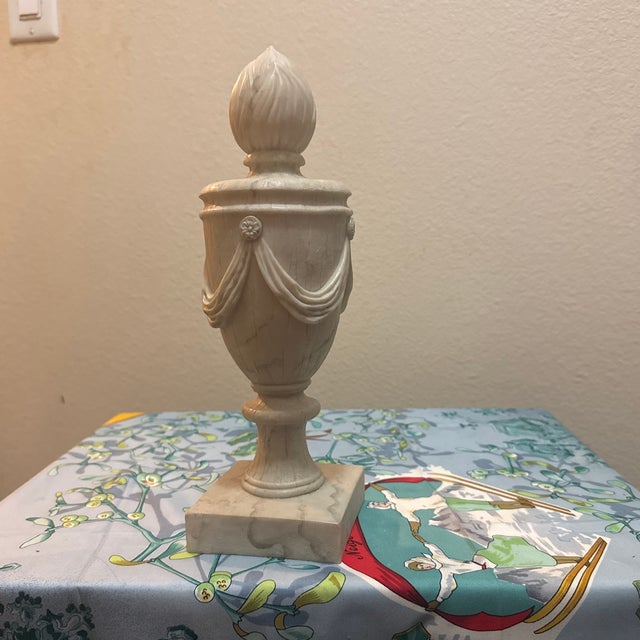 Hollywood Regency Style Resin Urn Sculpture – Classic Home Decor For Sale In Minneapolis - Image 6 of 6