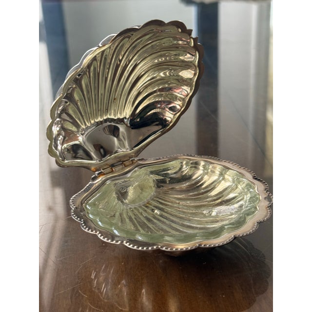 Late 20th Century Vintage Silver Plated Hinged Shell Dish With Glass Inlay – Coastal Regency Decorative Box For Sale - Image 5 of 6