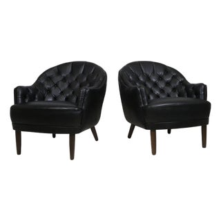 Mid 20th Century Pair of Sculptural Danish Club Chairs in Black Leather Attributed to Georg Kofoed For Sale