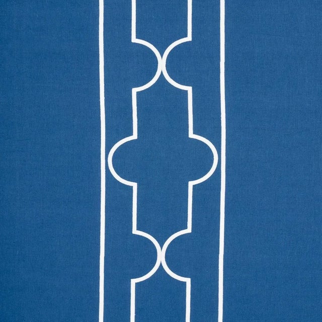With large-scale graphic borders embroidered on a breezy linen-cotton blend, this design brings fun and drama to any...