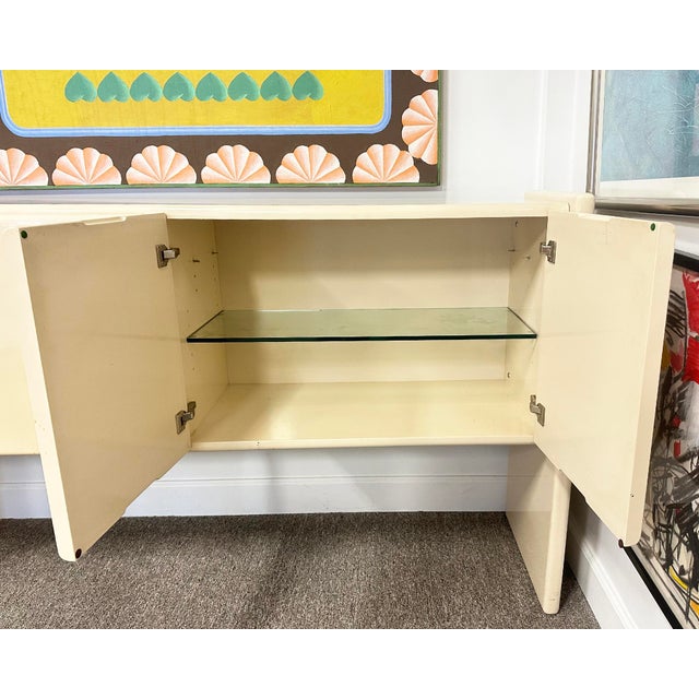 Late 20th Century Ivory Lacquer Sideboard by Milo Baughman for Thayer Coggin For Sale - Image 5 of 10