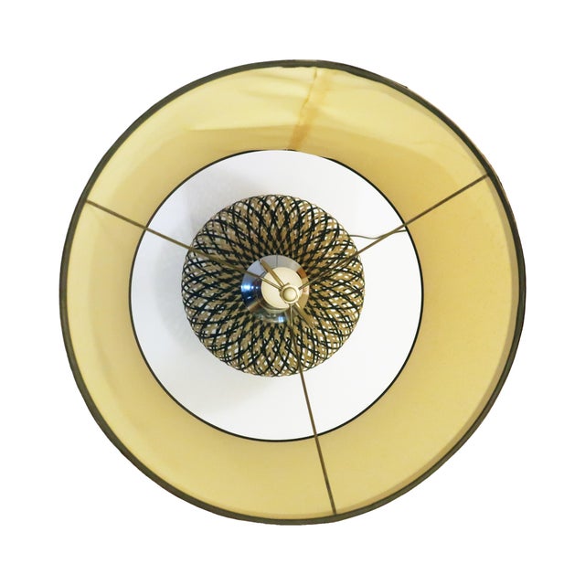 Pair of Mid Century Modern Spun Lucite Spaghetti Table Lamps For Sale - Image 9 of 10