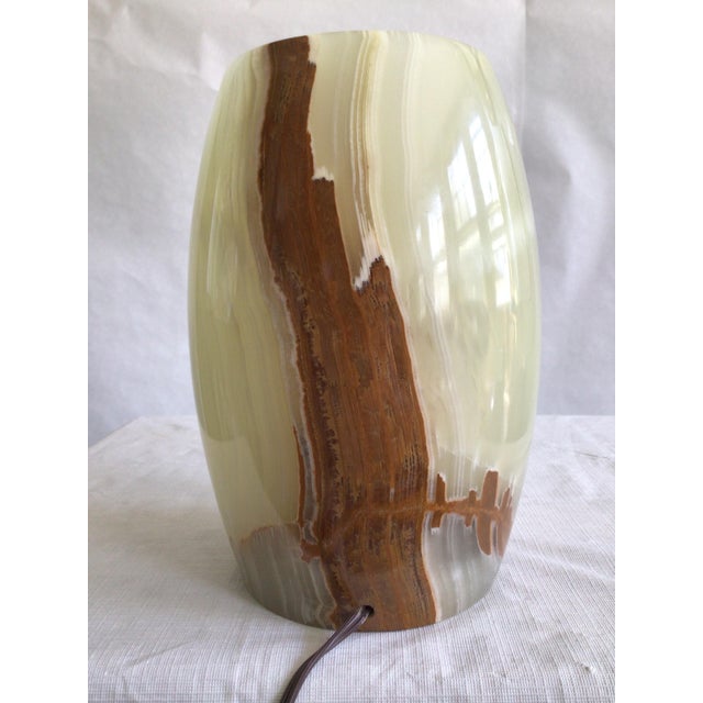 1960s Natural Onyx Stone Tabletop Lamp For Sale - Image 4 of 7