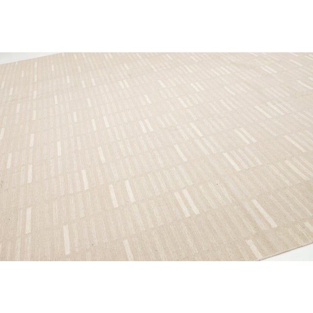 Modern Geometric Designed Kilim Flatweave Wool Rug in Beige For Sale In New York - Image 6 of 9