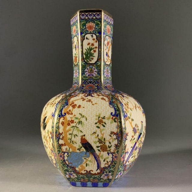 Mid 20th Century Elegant Hexagonal Chinese Porcelain Vase With Bird & Floral Cartouches, Gilt Accents For Sale - Image 4 of 5
