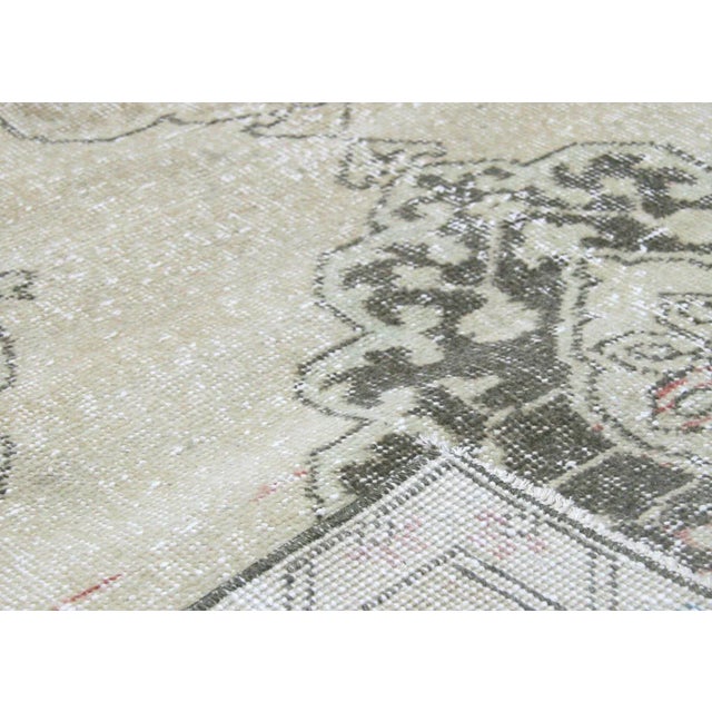 1960s Turkish Oushak Rug For Sale - Image 4 of 7