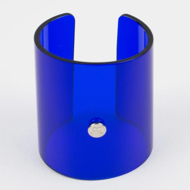 Blue Courreges Paris Cobalt Blue Acrylic Lucite Cuff Bangle Bracelet For Sale - Image 8 of 10
