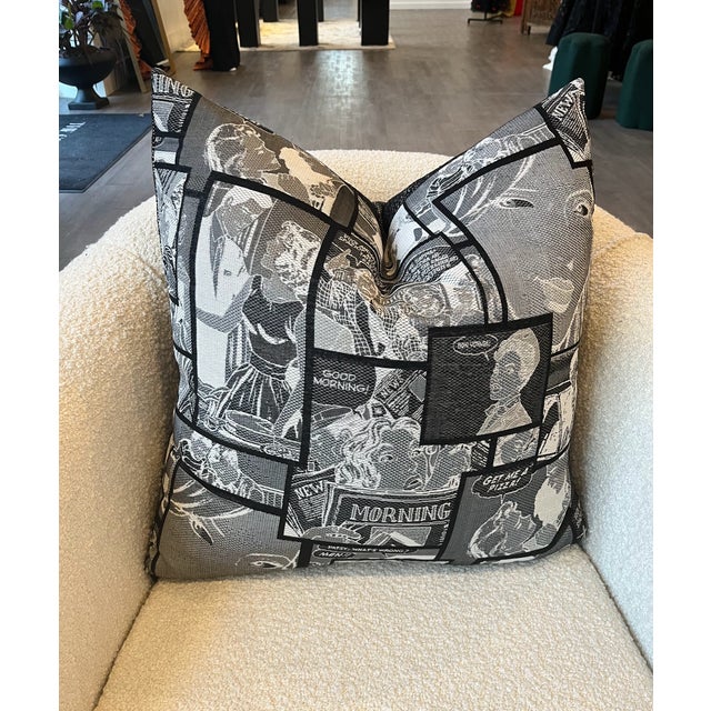 Christian Siriano Pair of Abstract Accent Pillows For Sale - Image 4 of 4