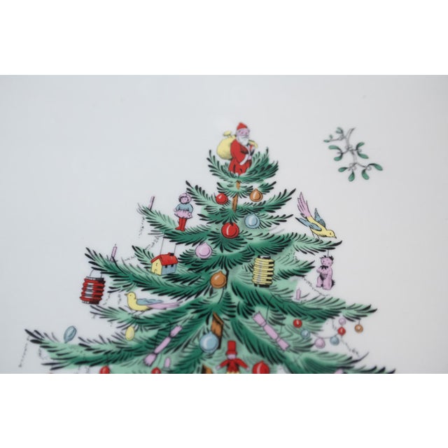 Nice vintage 1990s Spode Ceramic 14" Serving Platter for your Christmas Holiday table and celebrations. Heavy and...