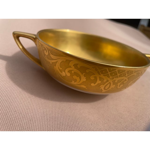 The Rosenthal "Donatello" china line is a historic porcelain form introduced by the German manufacturer Rosenthal between...