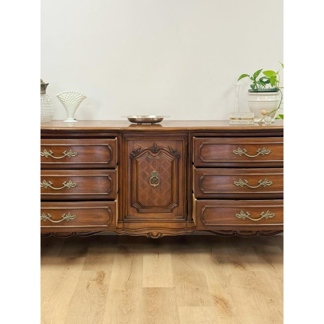 Ornate Thomasville French Provincial 9 Drawer Dresser With Metal Pulls Vintage For Sale - Image 10 of 12