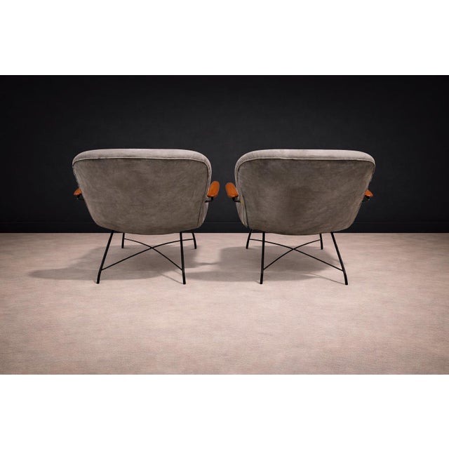 1950s Pair of Armchairs Gray Fabric, Rosewood, & Metal, Carlo Hauner, 1950s - Lot 184 For Sale - Image 5 of 14