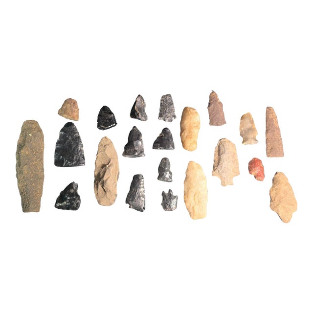 Curated Collection of Hand-Worked Stone Lithic Artifacts and Projectile Points - 21 Pieces For Sale