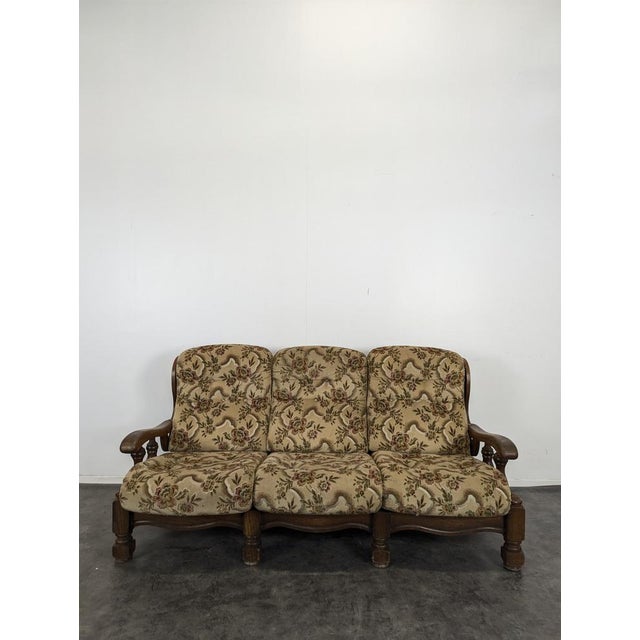 Rustic Oak Sofa with Floral Upholstery, in Very Good conditions.