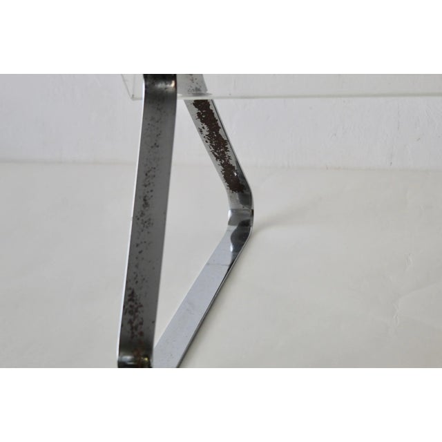 Chrome Vintage 1970s Milo Baughman Style Lucite Chrome V-Shape Magazine Rack For Sale - Image 8 of 12
