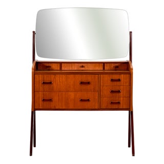 Small Dressing Table attributed to Arne Vodder for Ølholm Møbelfabrik, 1970s For Sale