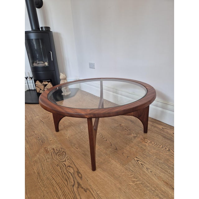 Mid-Century Teak and Glass Coffee Table from Stonehill Stateroom, 1960s, Set of 2 For Sale - Image 4 of 11