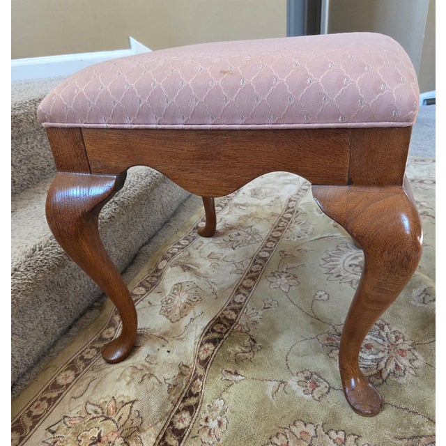 Queen Anne Mid 20th Century Queen Ann Style Ottoman / Footstool by Thomasville For Sale - Image 3 of 12
