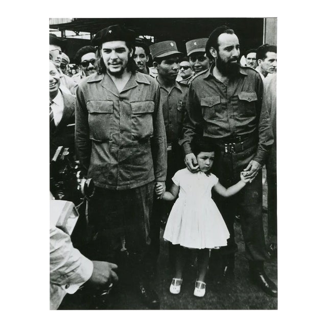 Che Guevara with his Daughter, 1959 For Sale