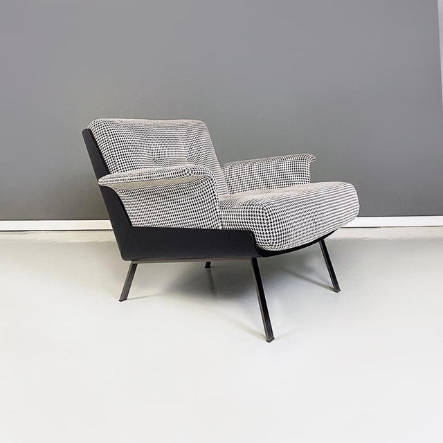 Italian Modern Daiki Armchair by Marcio Kogan and Studio MK27 for Minotti, 2020s For Sale - Image 3 of 15