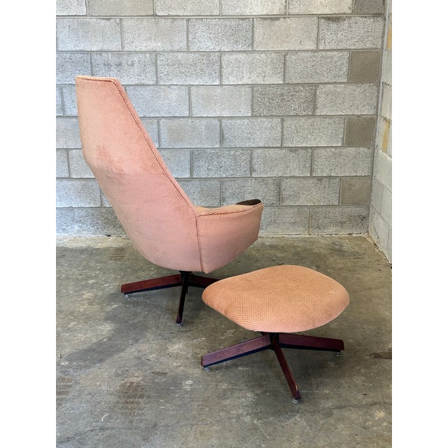 Mid-Century Modern 1960s Adrian Pearsall Swivel Chair and Ottoman for Craft Associates, Unmarked- A Set For Sale - Image 3 of 10