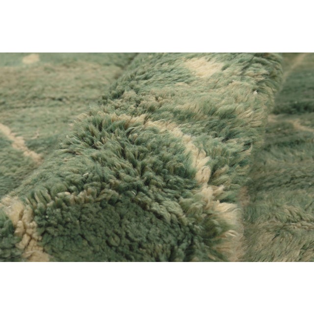 Contemporary Beni Mrirt Moroccan Rug, 08'01 X 11'01 For Sale In Dallas - Image 6 of 10