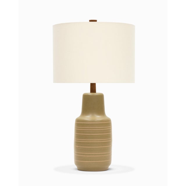 Here is a large mid century ceramic table lamp by Jane and Gordon Martz / Marshall Studios. This M234 lamp is glazed in a...