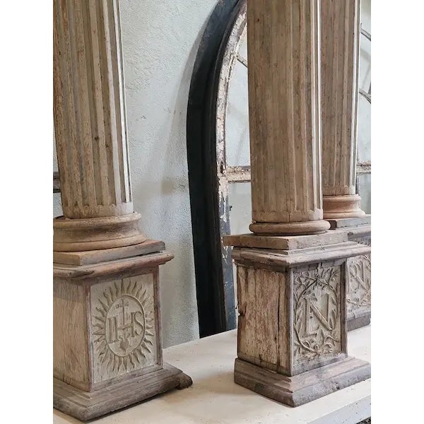 Trio of 18th Century French Private Le Mans Chapel Columns For Sale - Image 12 of 15