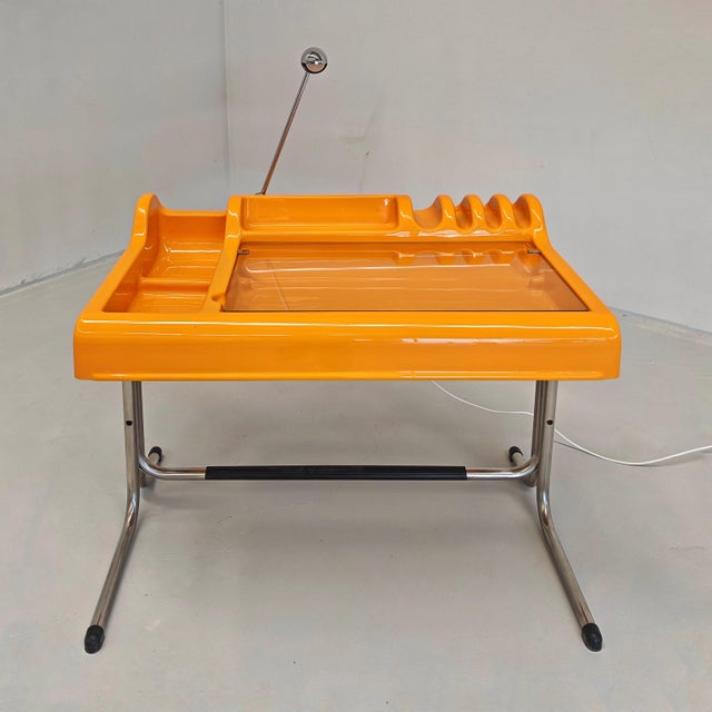 Space Age Orix Desk by V. Parigi and N. Prina for Molteni, 1971, in Flawless conditions. Designed 1970 to 1979 This piece...