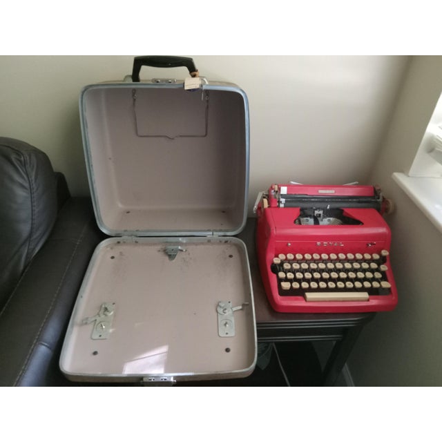1956 Royal Quiet De Luxe Portable Typewriter For Sale - Image 9 of 9