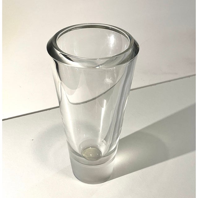 Wedgwood Signed Vera Wang for Wedgwood Crystal Vase With Frosted Pedestal Base, 10.5"h For Sale - Image 4 of 8