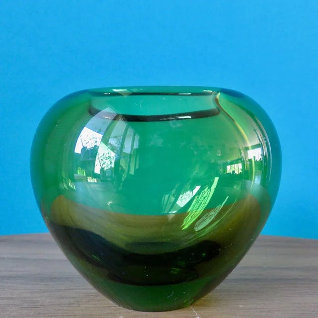 1960s Small Heart Vase by Per Lütken for Holmegaard, 1956 For Sale - Image 5 of 5