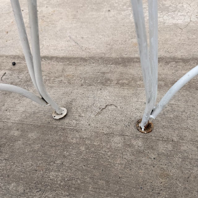 1960s Romantic Wrought Iron Garden Peacock Chairs and Settee After Salterini - Set of 3 For Sale - Image 6 of 10
