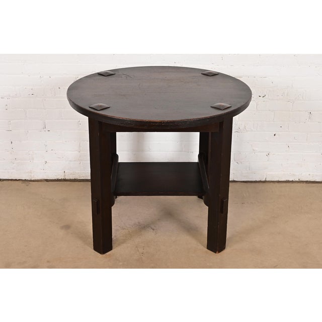 Mission Miller Cabinet Co. Antique Mission Oak Arts & Crafts Center Table or Lamp Table, Circa 1910 For Sale - Image 3 of 10