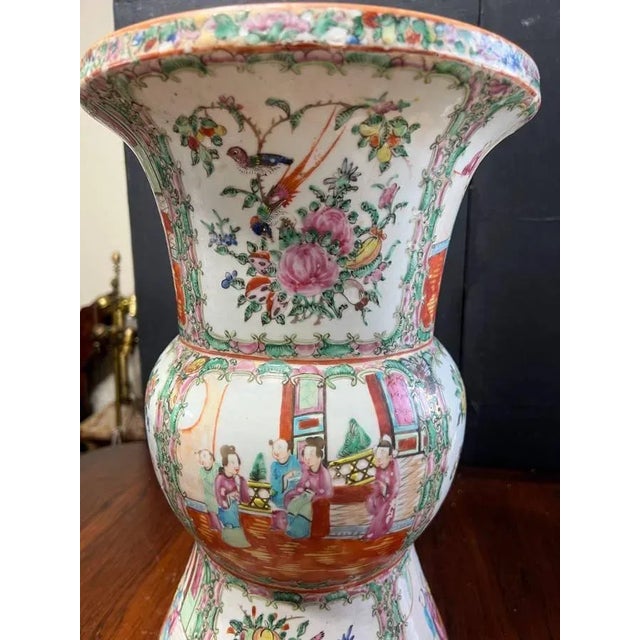Antique 19th Century Chinese Porcelain Rose Medallion Vase For Sale - Image 4 of 18