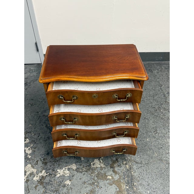 Lexington Furniture Traditional Four-Drawer Chest For Sale In San Francisco - Image 6 of 12