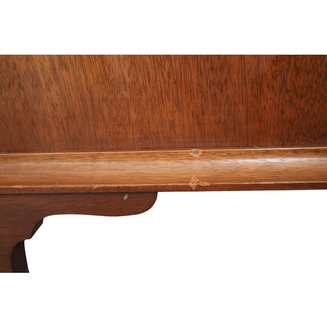 Biggs of Richmond Chippendale Mahogany Bachelor’s Chest With Brass Hardware For Sale - Image 14 of 18