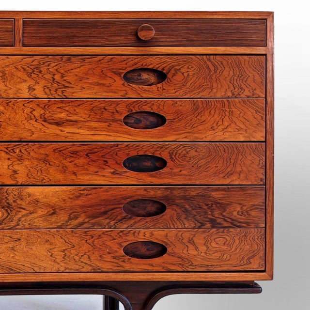 1950s Wooden Buffet Chest of Drawers by G. Frattini for Bernini, 1950s For Sale - Image 5 of 18